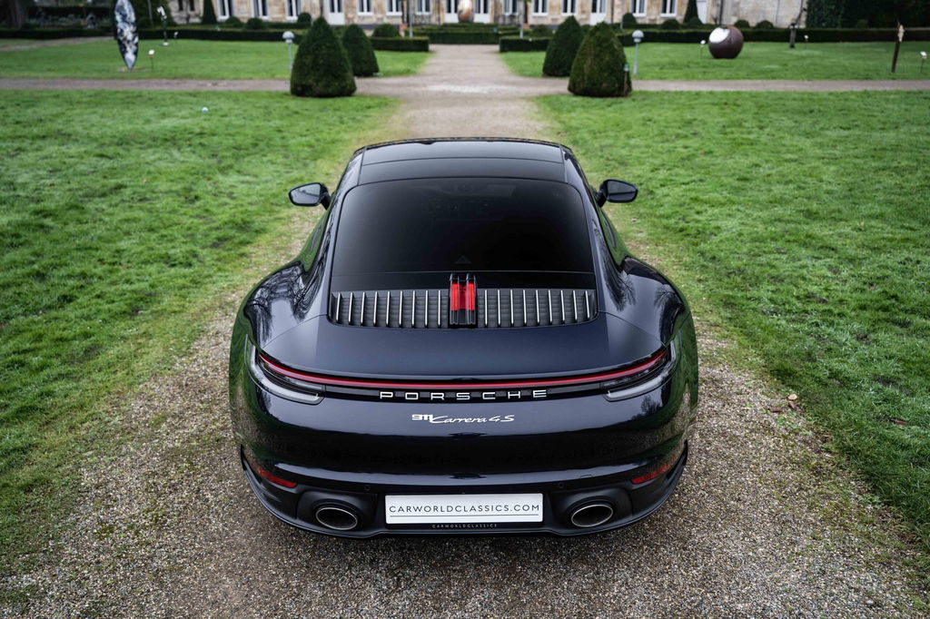 Porsche 992 Carrera 4S