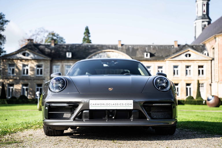 Porsche 992 Carrera 4S