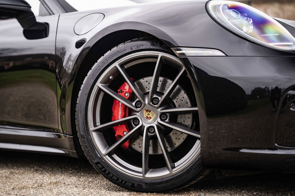 Porsche 992 Carrera 4S