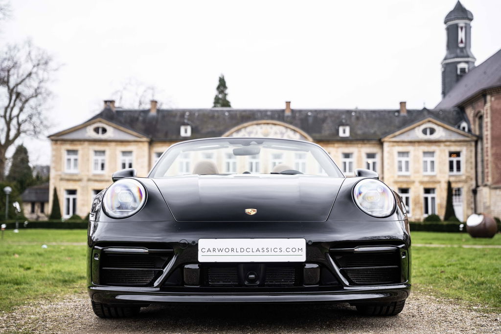 Porsche 992 Carrera 4S