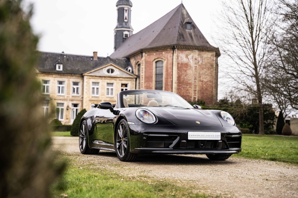 Porsche 992 Carrera 4S