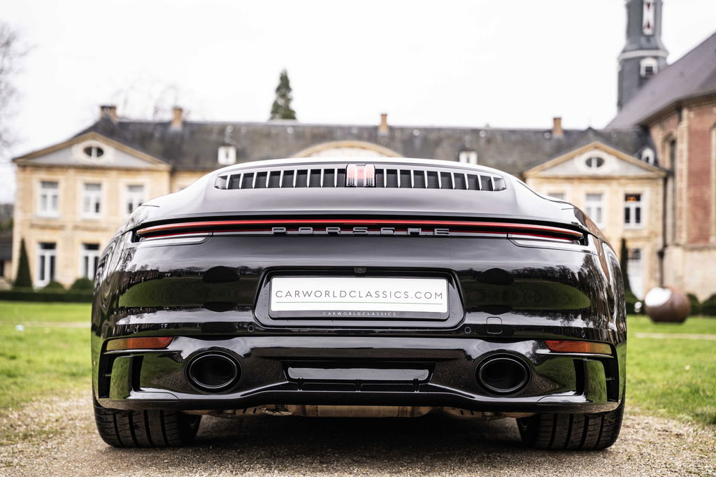 Porsche 992 Carrera 4S