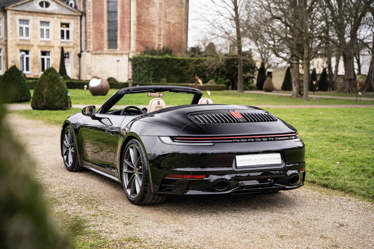 Porsche 992 Carrera 4S