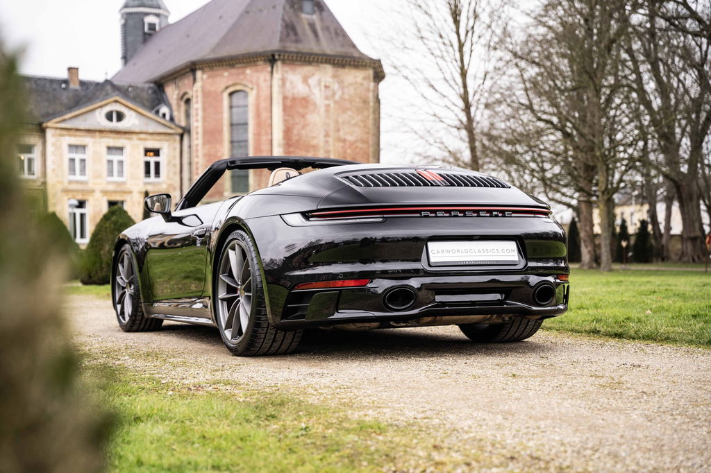 Porsche 992 Carrera 4S