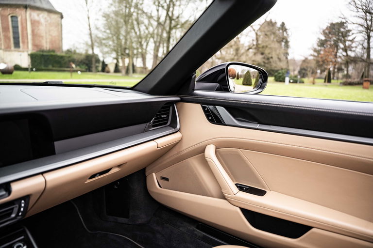 Porsche 992 Carrera 4S