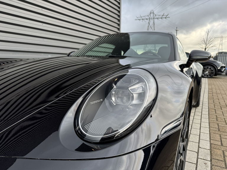 Porsche 992 Carrera 4S