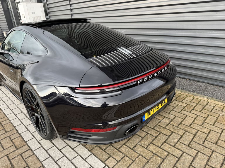 Porsche 992 Carrera 4S