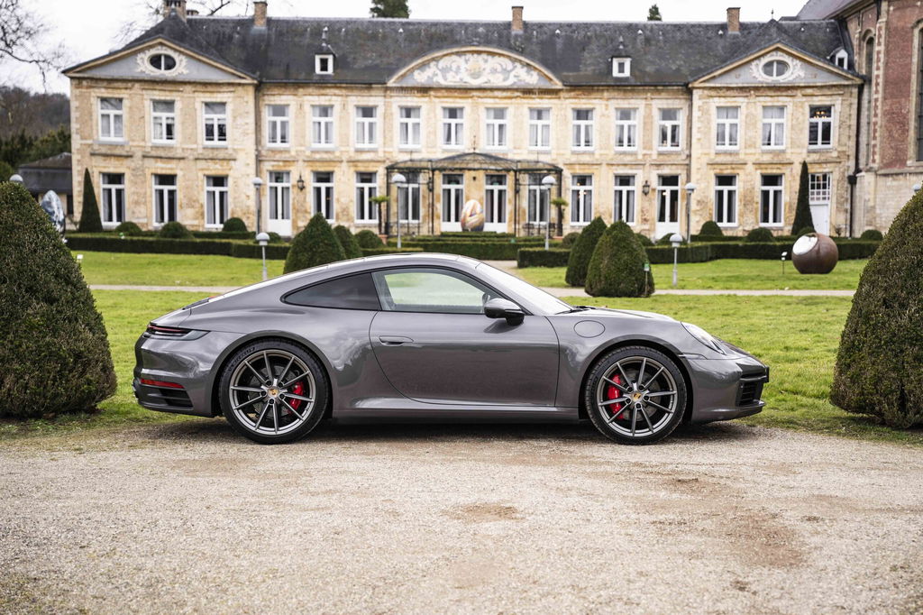 Porsche 992 Carrera 4S