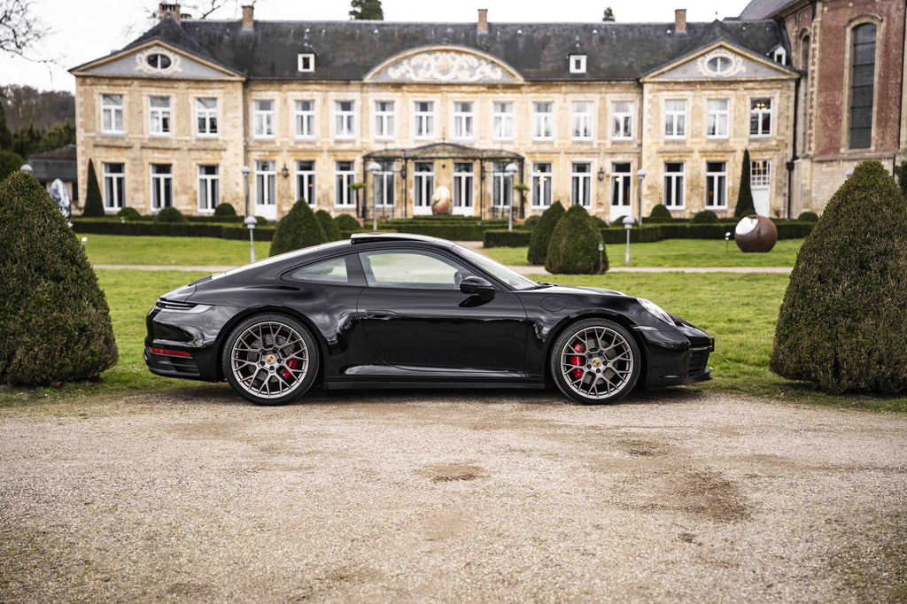 Porsche 992 Carrera 4S