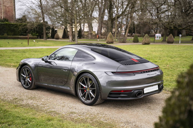Porsche 992 Carrera 4S