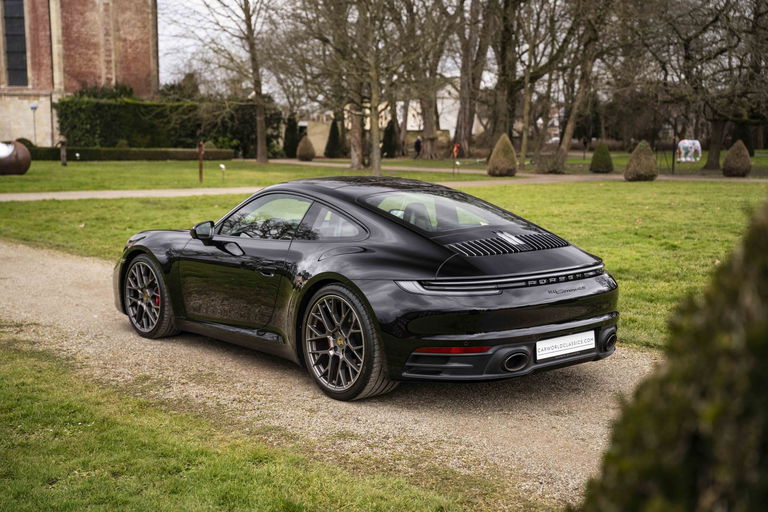 Porsche 992 Carrera 4S
