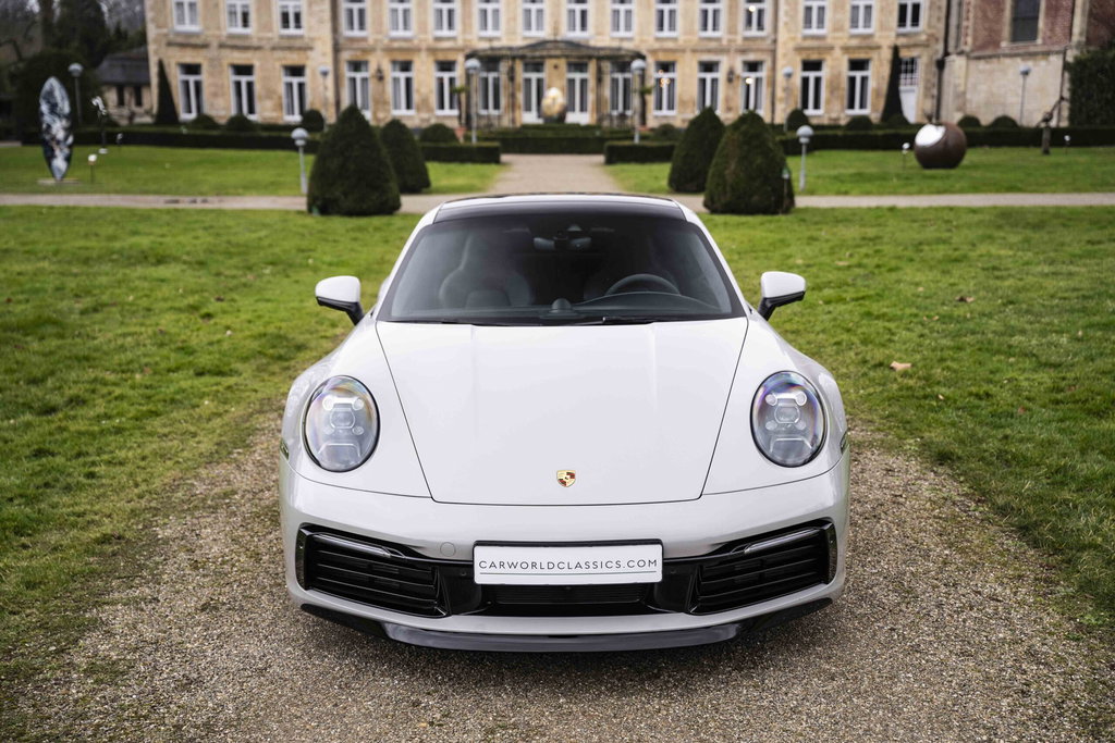Porsche 992 Carrera 4S