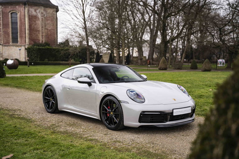 Porsche 992 Carrera 4S
