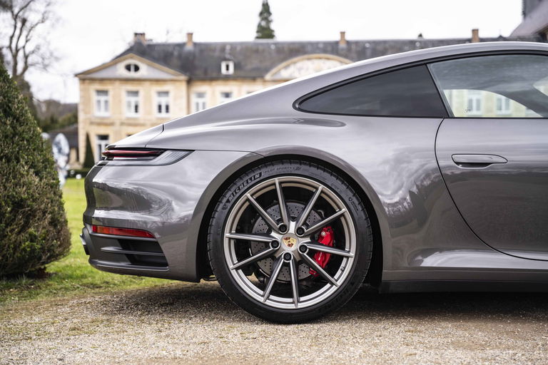 Porsche 992 Carrera 4S