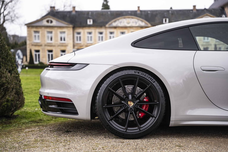 Porsche 992 Carrera 4S