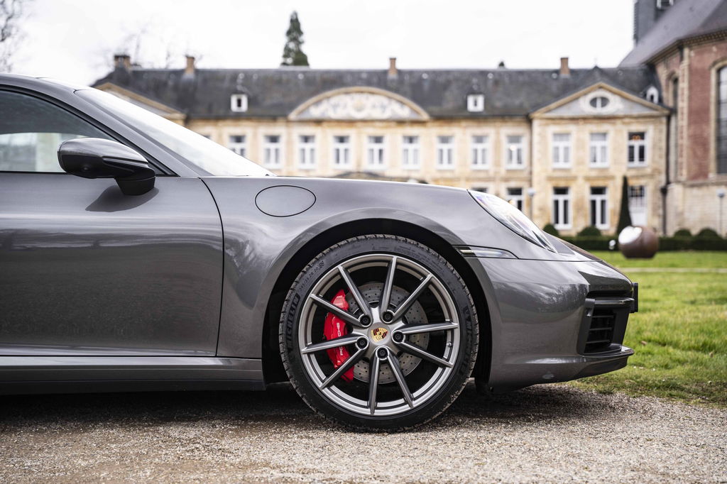 Porsche 992 Carrera 4S