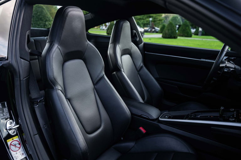 Porsche 992 Carrera 4S