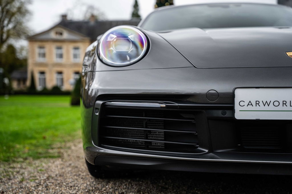 Porsche 992 Carrera 4S