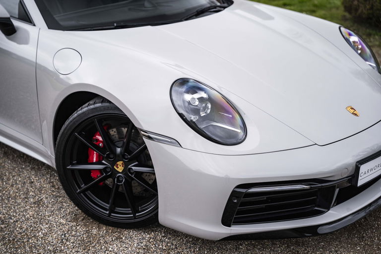 Porsche 992 Carrera 4S