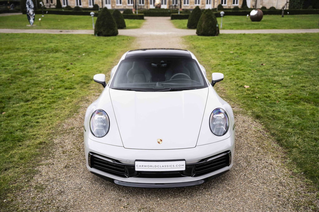 Porsche 992 Carrera 4S