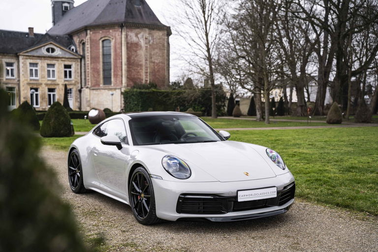 Porsche 992 Carrera 4S