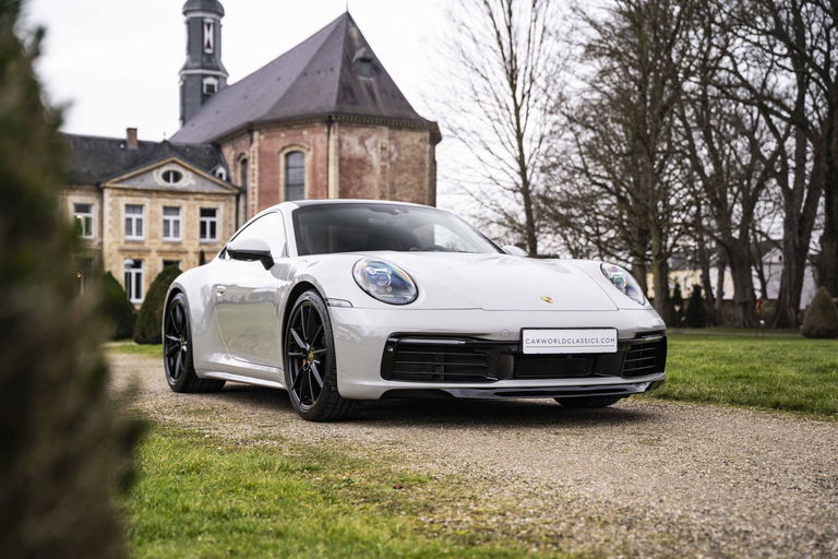 Porsche 992 Carrera 4S