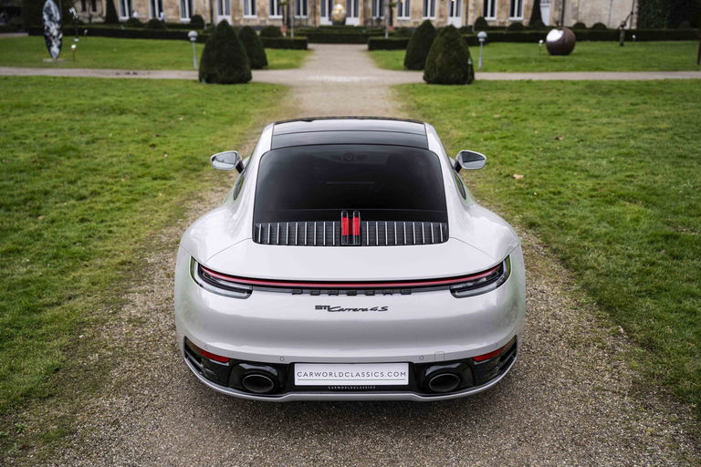 Porsche 992 Carrera 4S