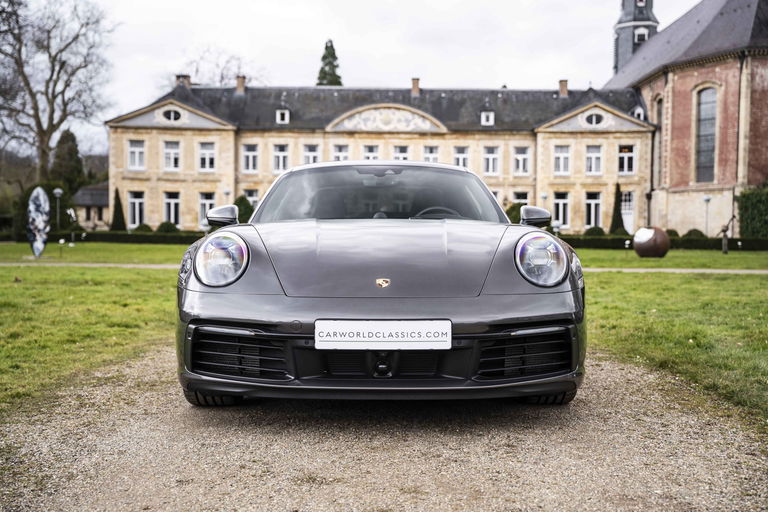 Porsche 992 Carrera 4S