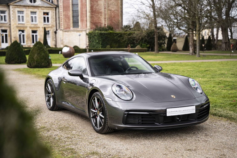 Porsche 992 Carrera 4S