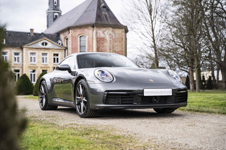 Porsche 992 Carrera 4S