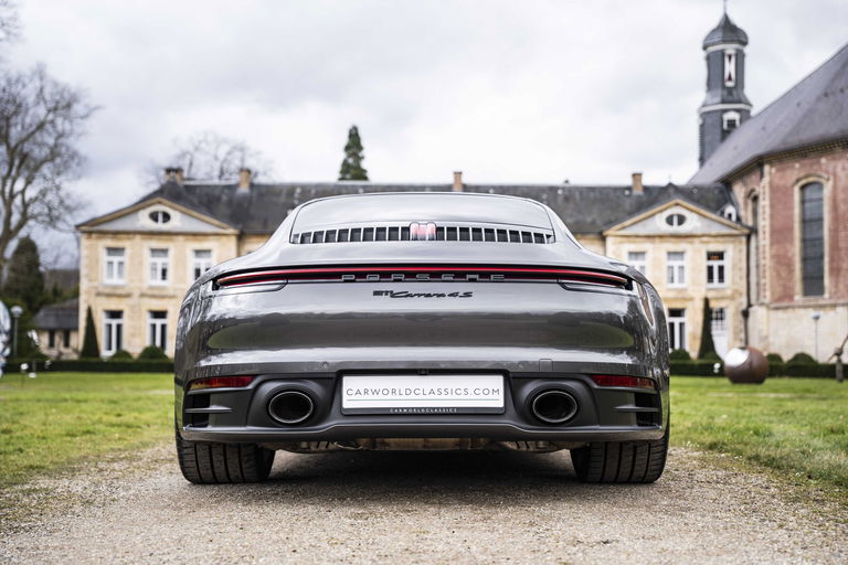 Porsche 992 Carrera 4S