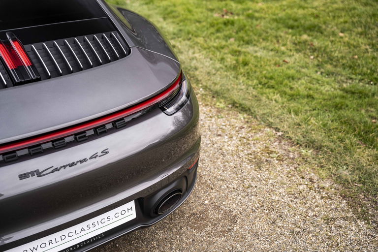 Porsche 992 Carrera 4S