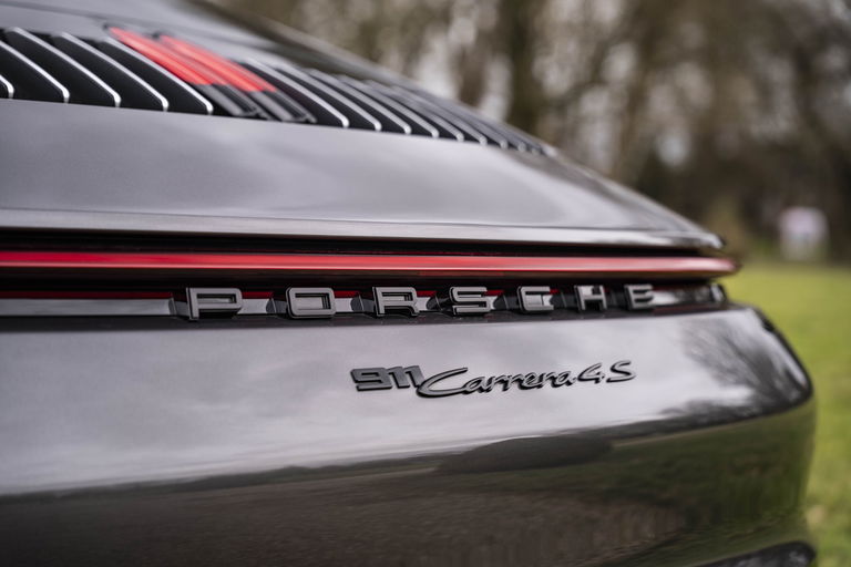 Porsche 992 Carrera 4S