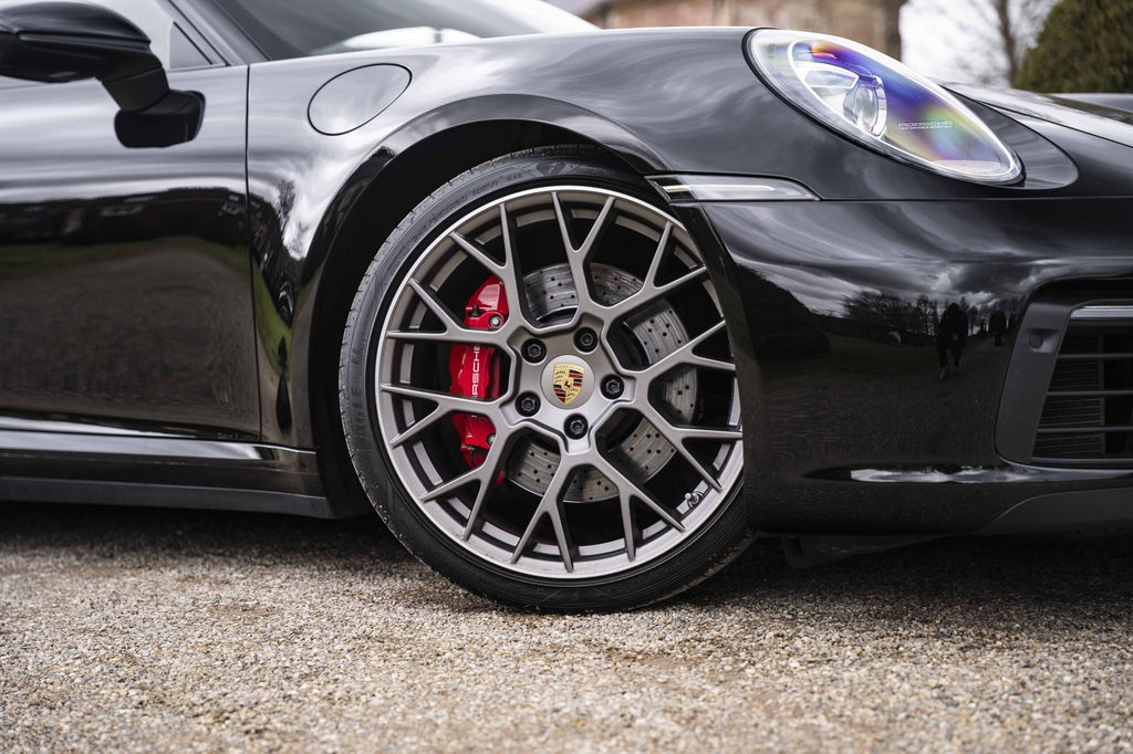 Porsche 992 Carrera 4S