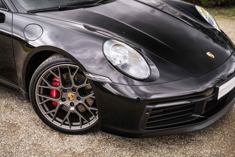Porsche 992 Carrera 4S