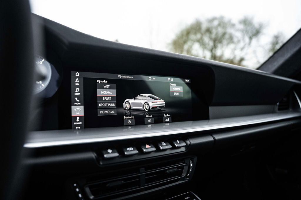 Porsche 992 Carrera 4S