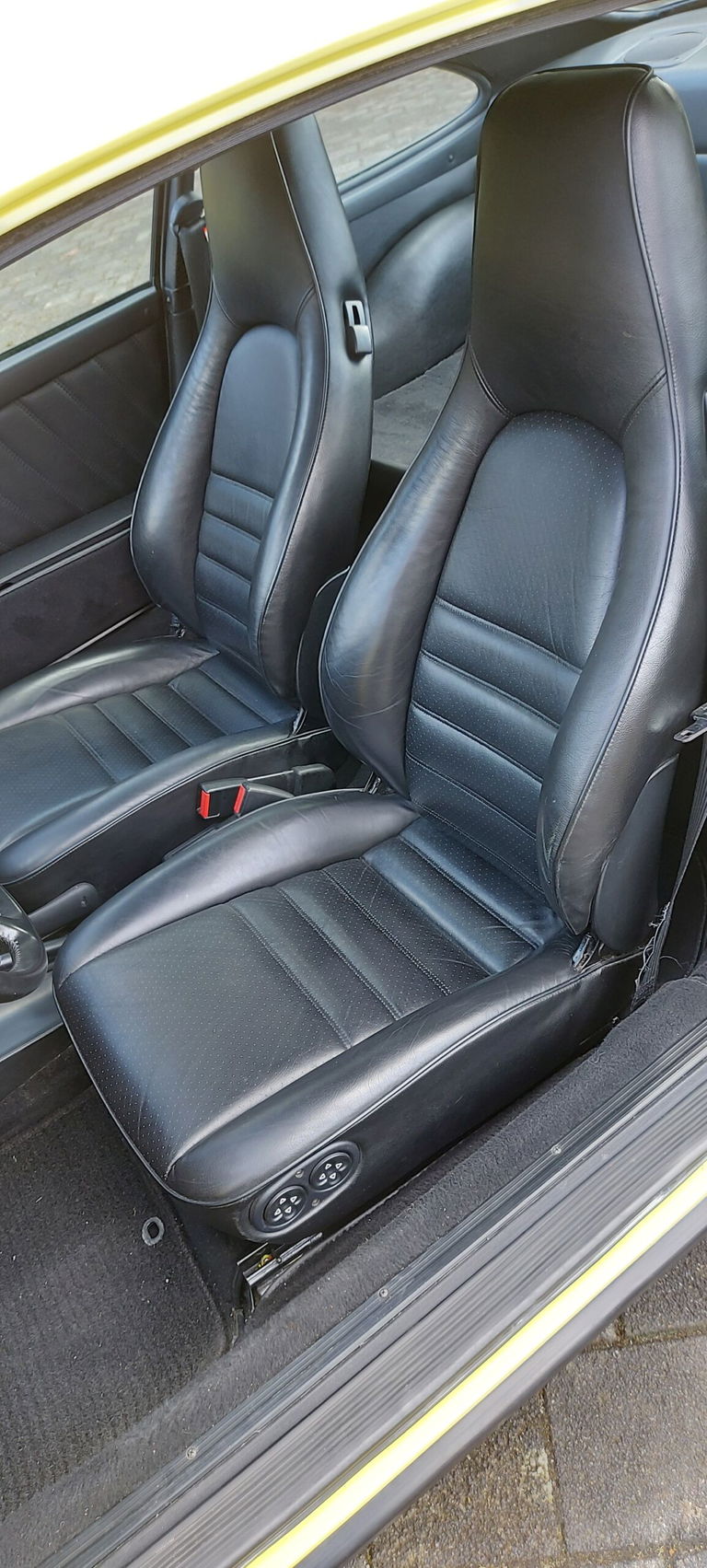 Porsche 911 Carrera 3.2 (KAT)