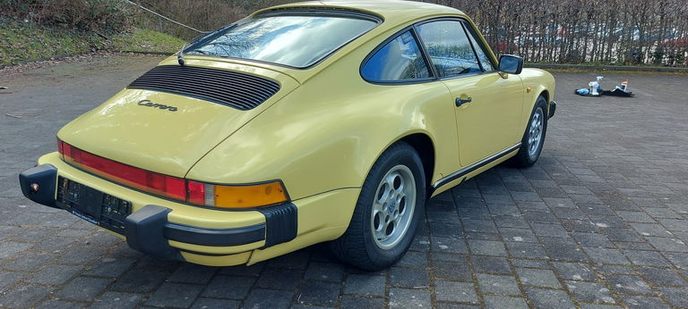 Porsche 911 Carrera 3.2 (KAT)
