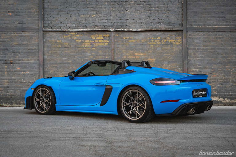 Porsche 718 Spyder RS