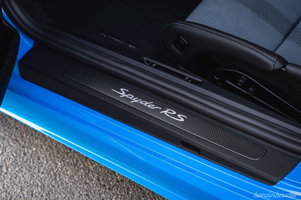 Porsche 718 Spyder RS