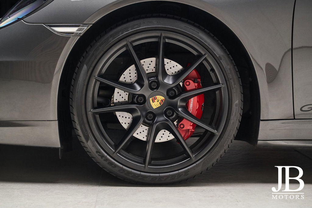 Porsche 991 Carrera 4 GTS