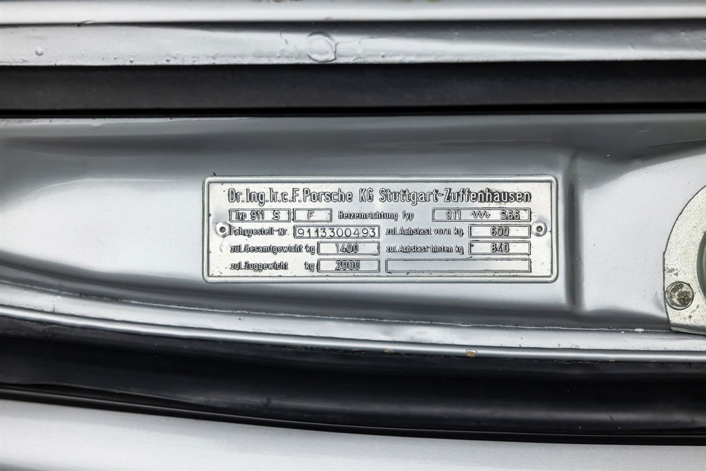 Porsche 911 S (F-Modell)