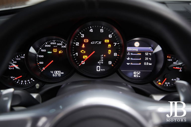 Porsche 991 Carrera 4 GTS