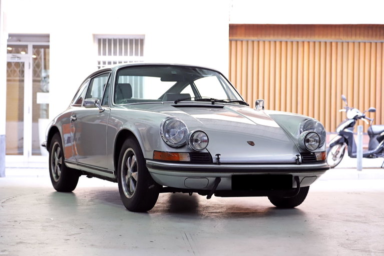 Porsche 911 T