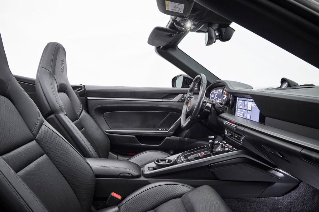 Porsche 992 Carrera 4S