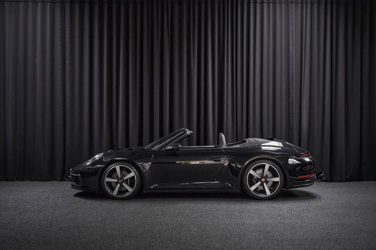 Porsche 992 Carrera 4S