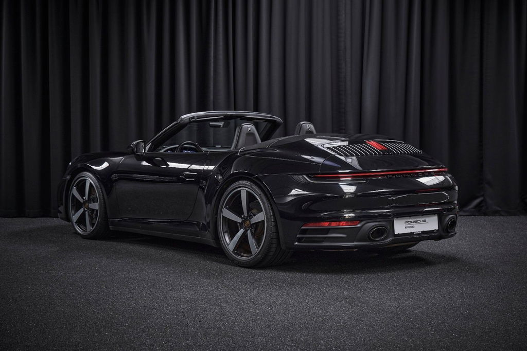 Porsche 992 Carrera 4S