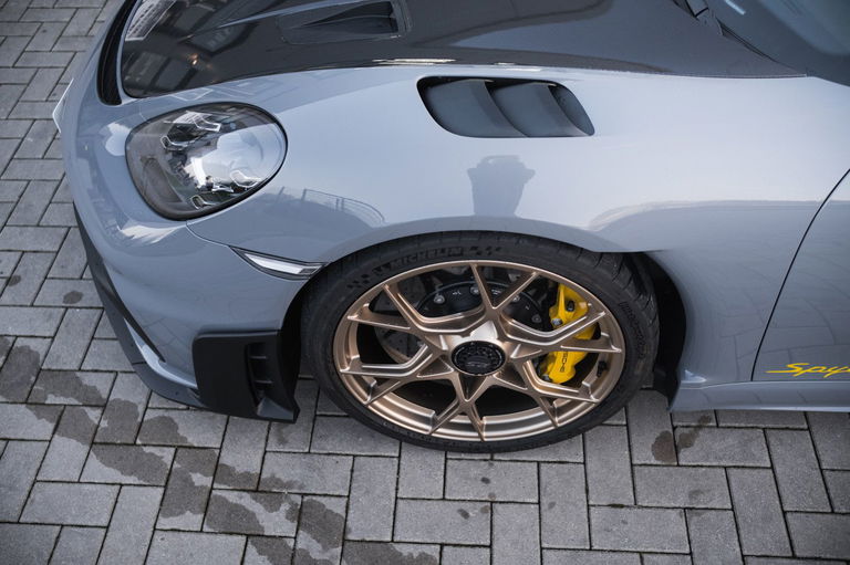 Porsche 718 Spyder RS
