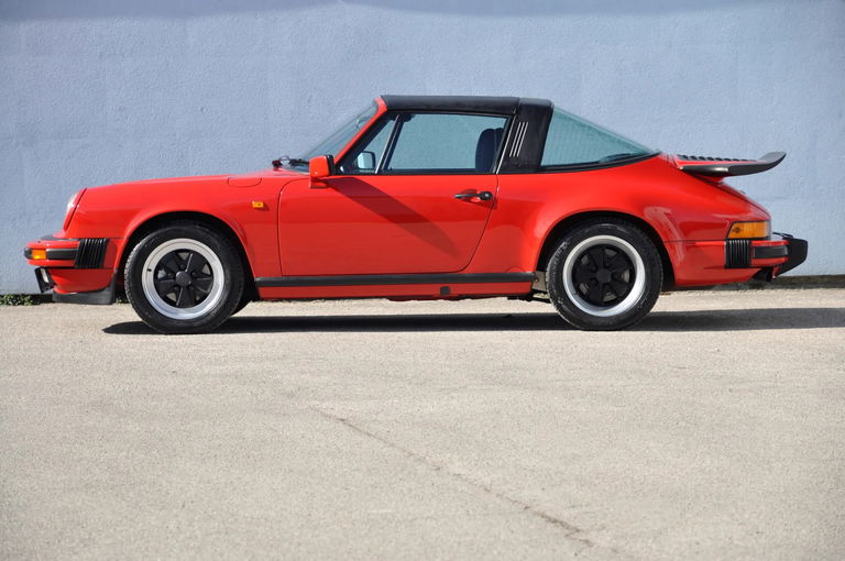 Porsche 911 Carrera 3.2