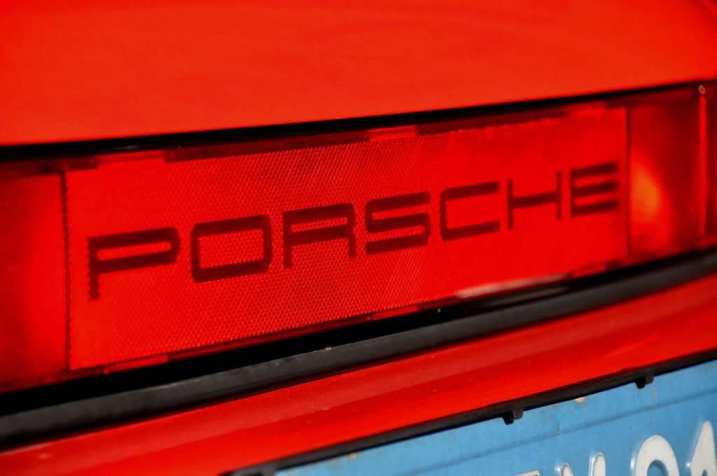 Porsche 911 Carrera 3.2